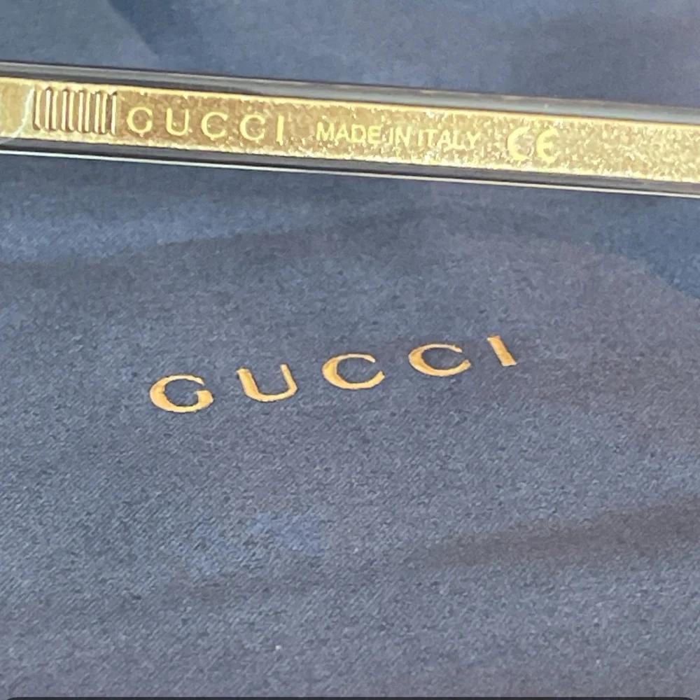 Gucci Sunglasses - Picture 6 of 7